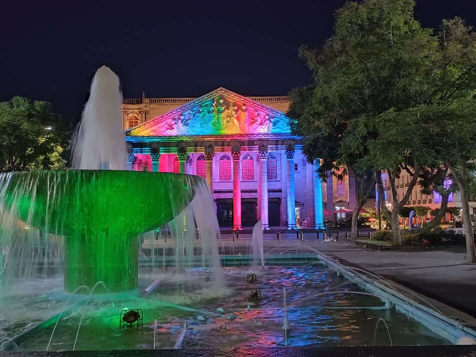 Teatro Degollado con fuente